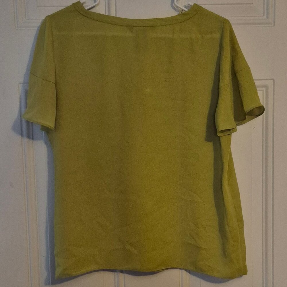 Ladies pull over Top. PM. - Picture 2 of 5